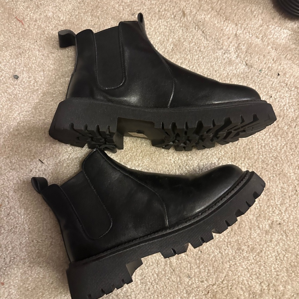Men's Black Chelsea Boots